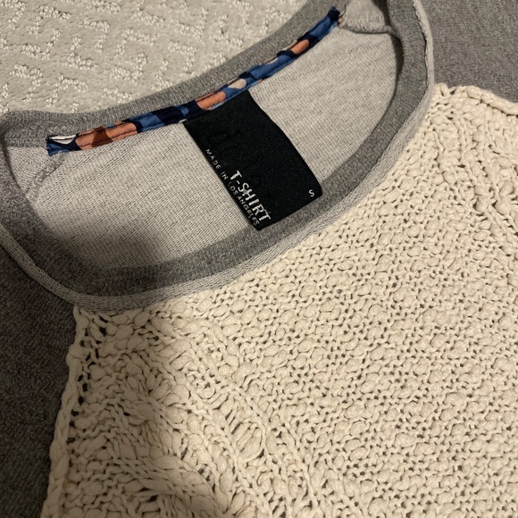 Sweatshirt - Picture 2 of 4